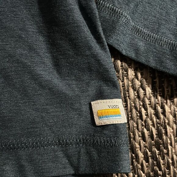 Vuori Long-Sleeve Strato Tech T-Shirt - Men's - Picture 3 of 4